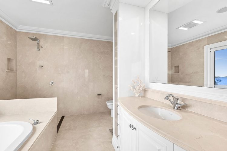 Solitary Views – Sapphire Beach