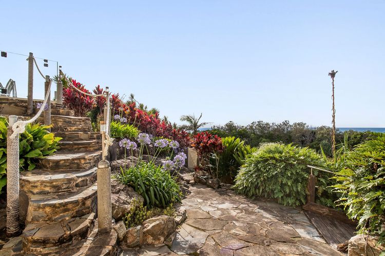 Solitary Views – Sapphire Beach