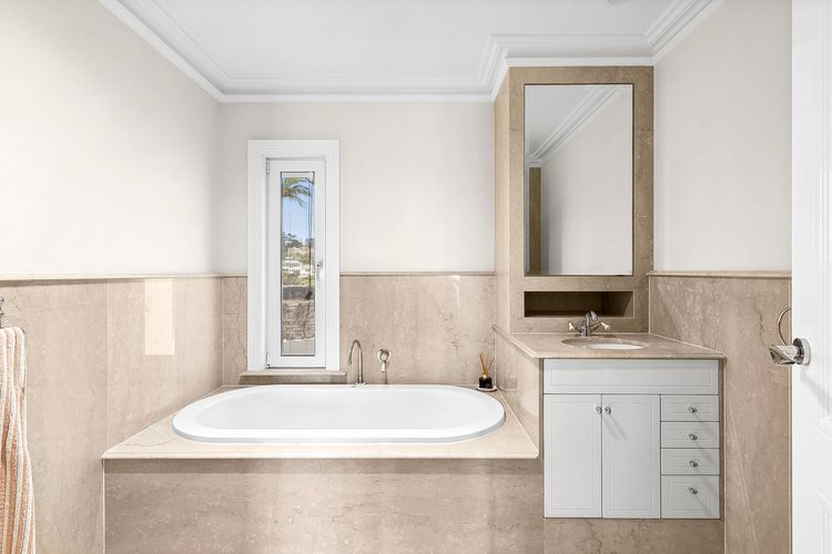 Solitary Views – Sapphire Beach