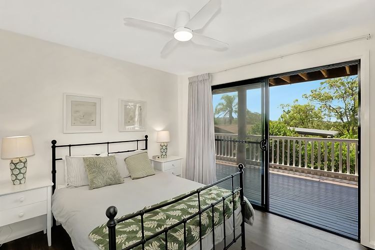 Hibiscus Hideaway Valla Beach 4BR home w/ two verandahs