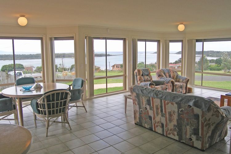 WATER VIEW HOUSE