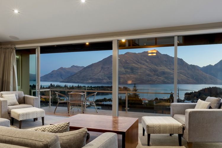 Remarkable Location Queenstown