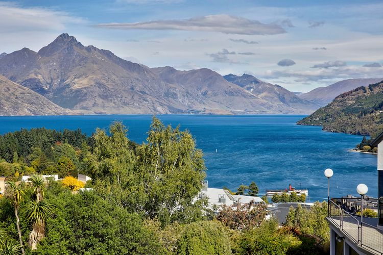 Remarkable Location Queenstown