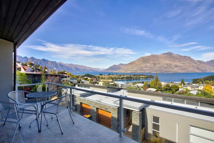 Remarkable Location Queenstown