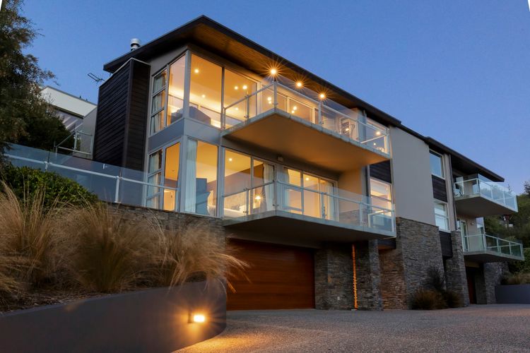 Remarkable Location Queenstown