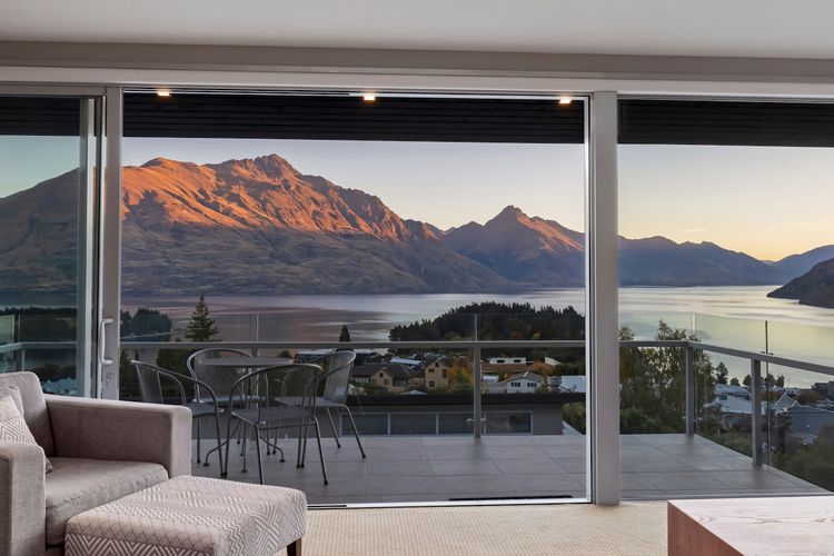 Remarkable Location Queenstown
