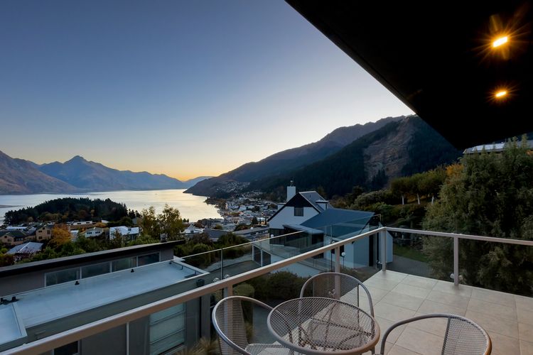Remarkable Location Queenstown