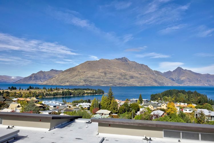 Remarkable Location Queenstown