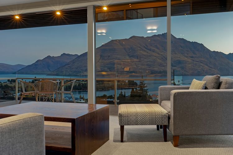 Remarkable Location Queenstown
