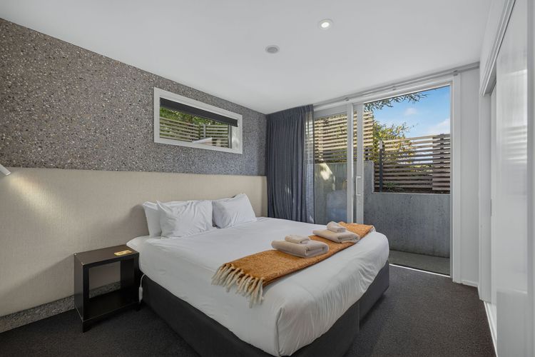 Central Queenstown Melbourne St Apartment