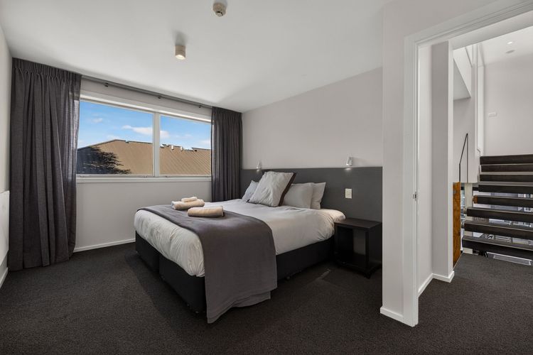 Central Queenstown Melbourne St Apartment