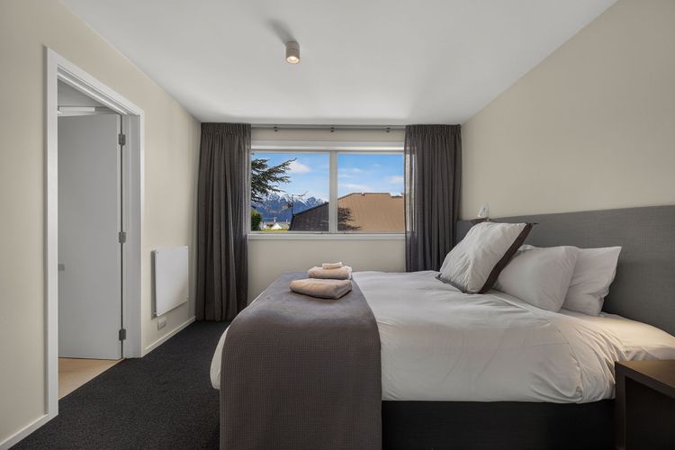 Central Queenstown Melbourne St Apartment