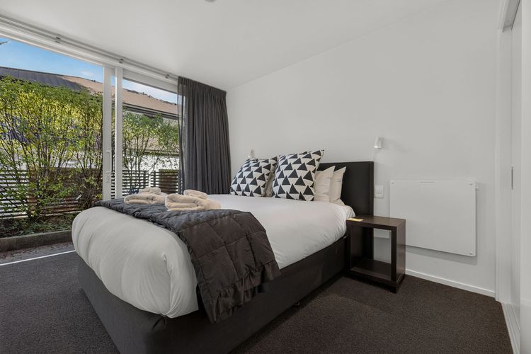 Central Queenstown Melbourne St Apartment