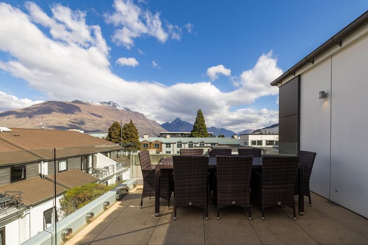 Central Queenstown Melbourne St Apartment