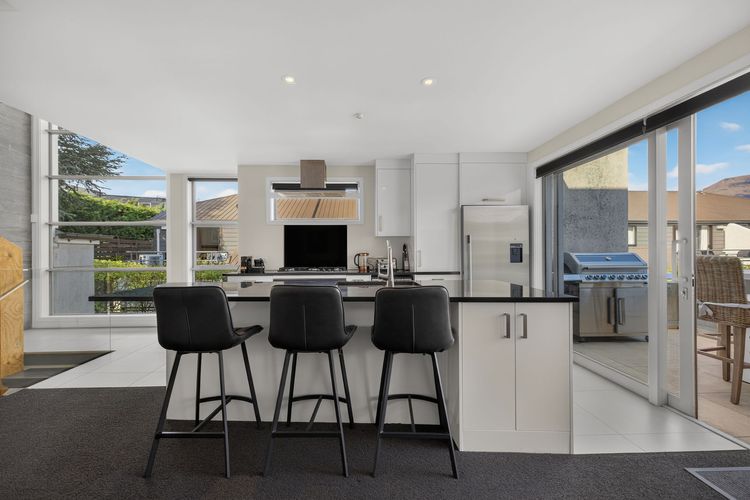 Central Queenstown Melbourne St Apartment