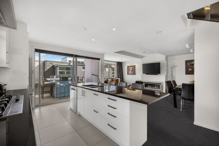 Central Queenstown Melbourne St Apartment