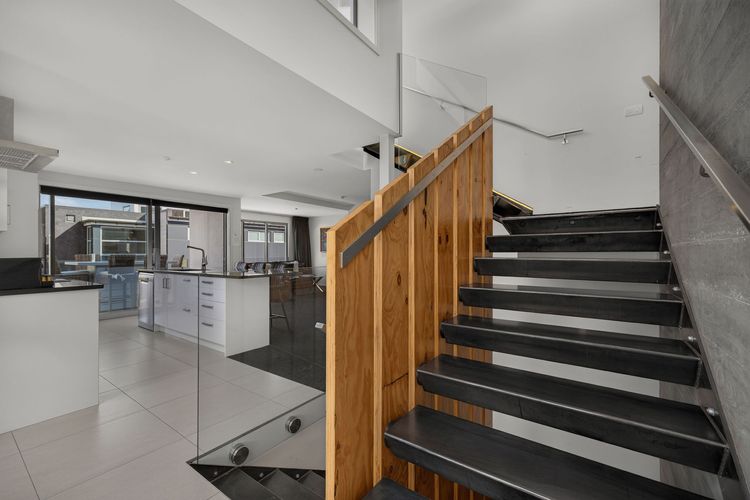 Central Queenstown Melbourne St Apartment