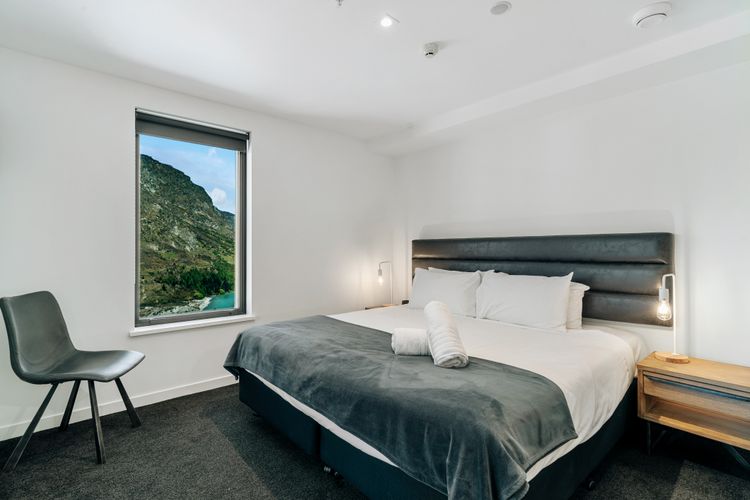 Riverview Retreat at Residence du Parc