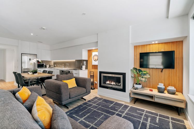 Riverview Retreat at Residence du Parc