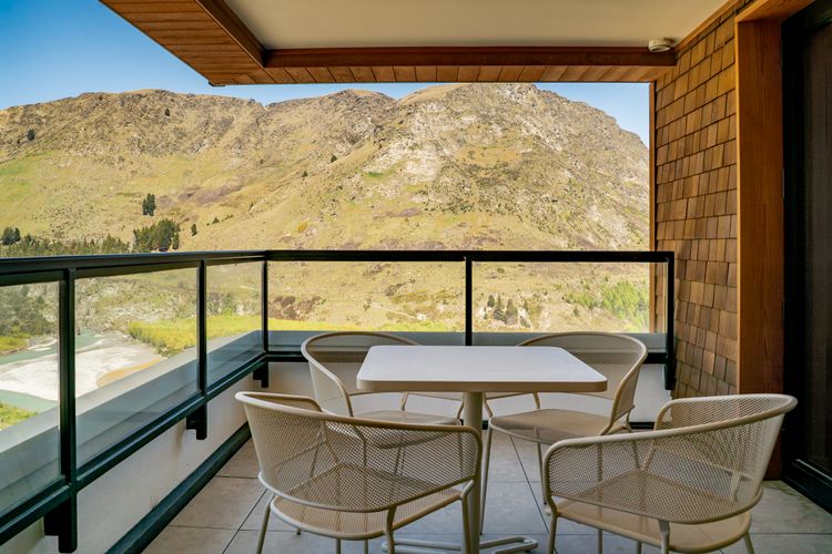 Riverview Retreat at Residence du Parc