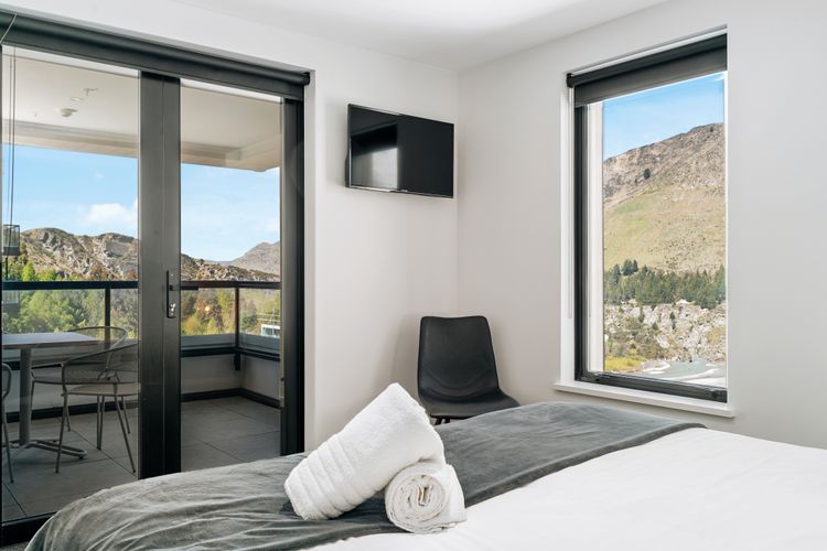 Riverview Retreat at Residence du Parc