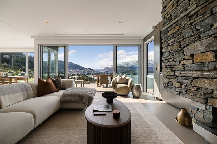 The Views and Spa 4BRM