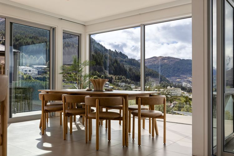The Views and Spa 4BRM