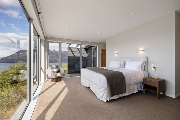 The Views and Spa 4BRM