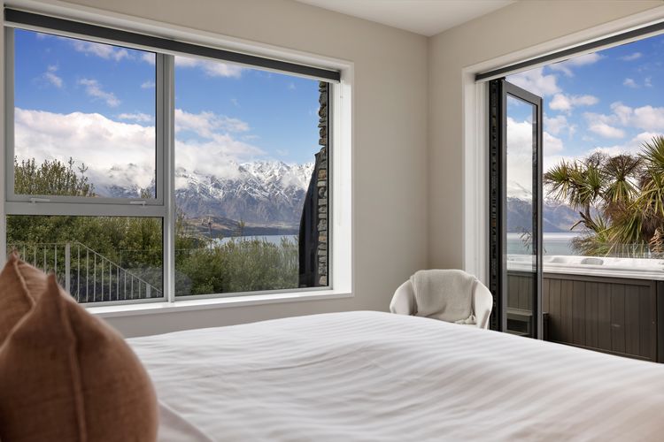 The Views and Spa 4BRM