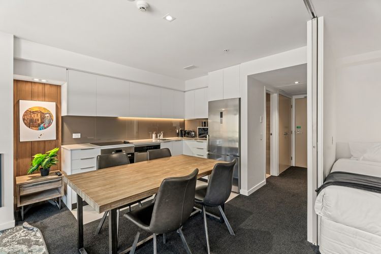 Kiwi Apartment minutes from Coronet Peak Skiing