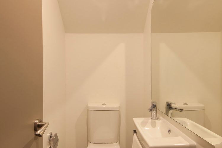 22 Hallenstein Apt Mews 2 M2