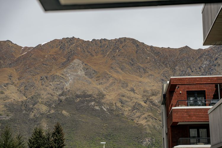 Riverview Retreat at Residence du Parc