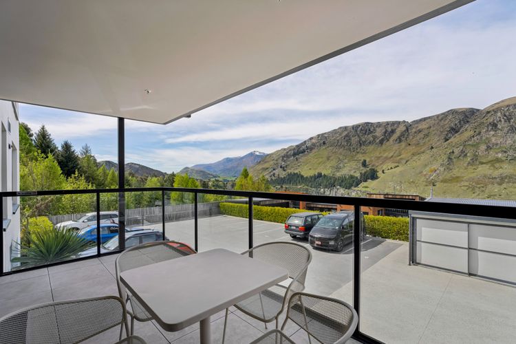 Riverview Retreat at Residence du Parc