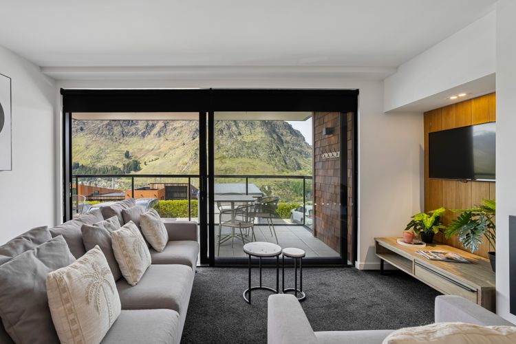 Riverview Retreat at Residence du Parc