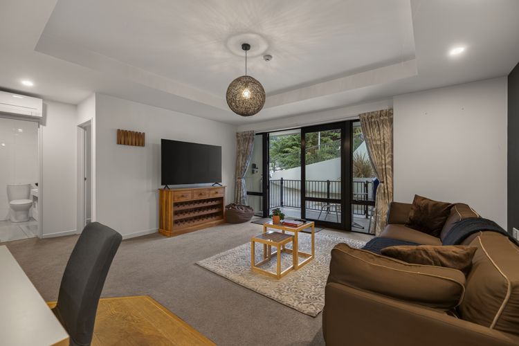 Central Peaks Retreat – walk to CBD