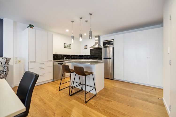 Central Peaks Retreat – walk to CBD