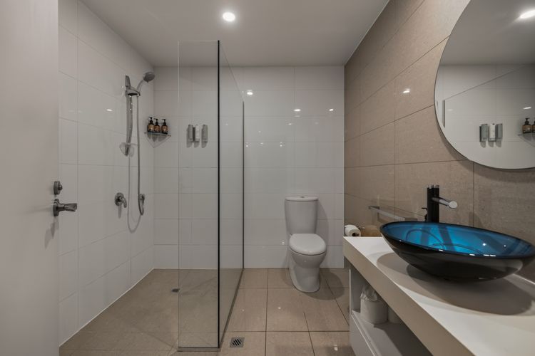 Central Peaks Retreat – walk to CBD