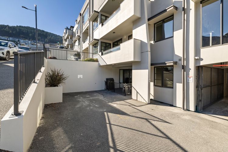 Central Peaks Retreat – walk to CBD
