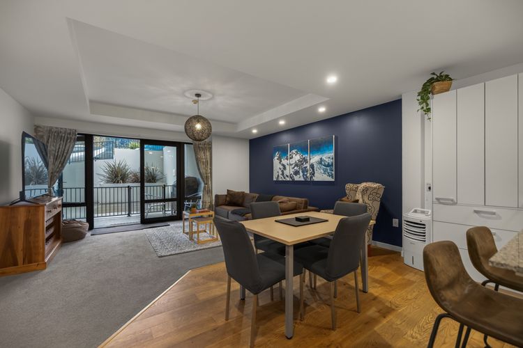 Central Peaks Retreat – walk to CBD