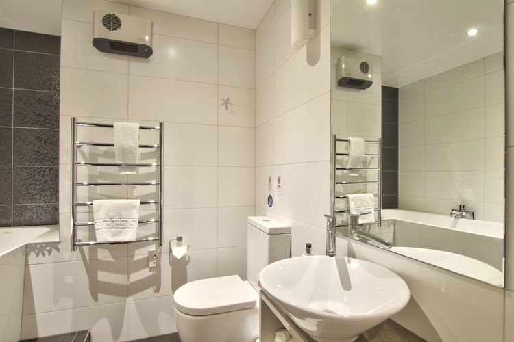 Bay View Condo by Staysouth