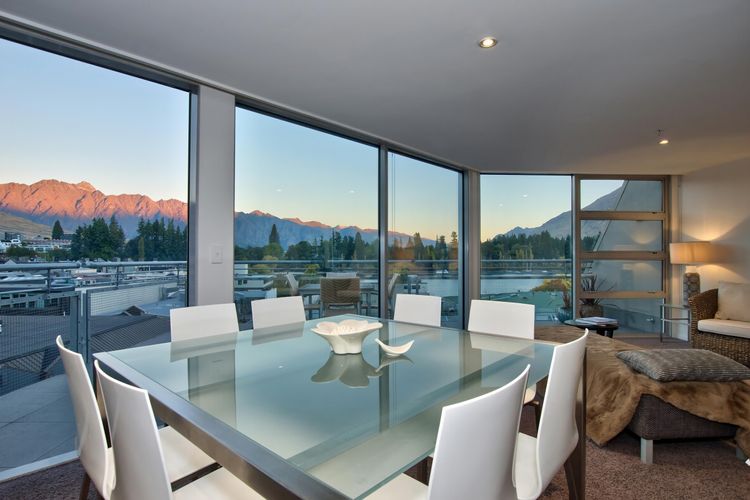 Bay View Condo by Staysouth