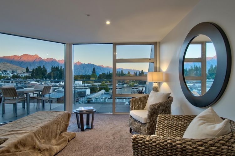 Bay View Condo by Staysouth