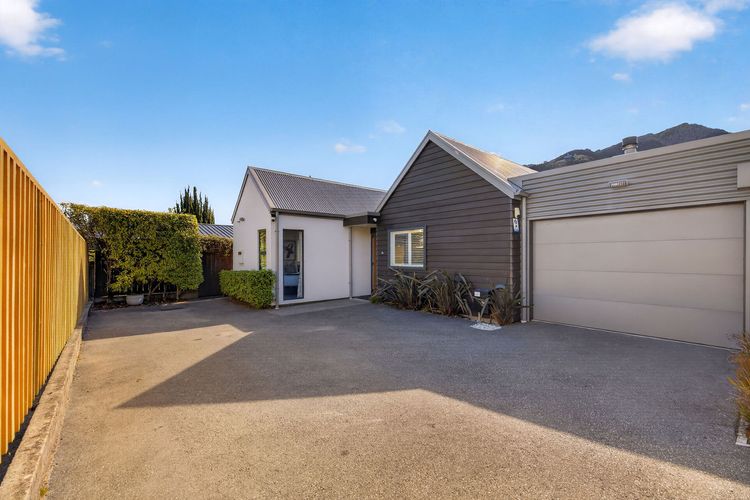 Central Queenstown 3 Bed Villa