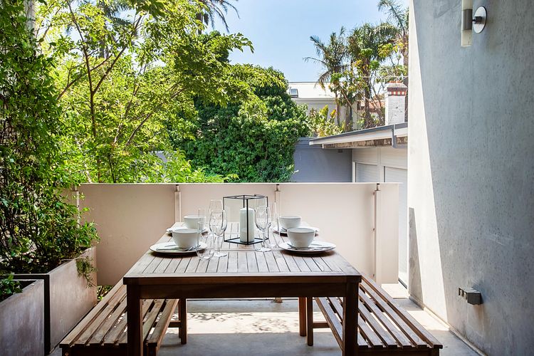 Multiple outdoor alfresco areas