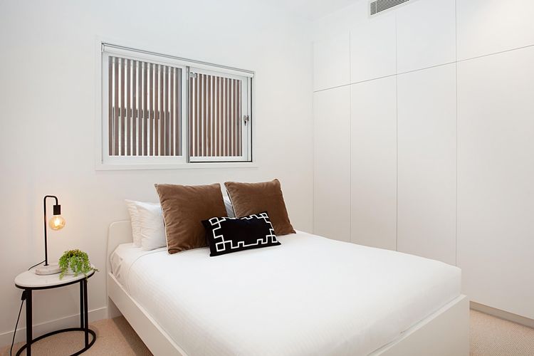 Rest peacefully in the stylishly appointed Queen bed