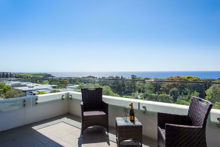 Ocean View Vista Little Bay IH