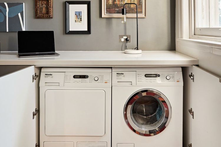Convenient laundry with efficient washing machine