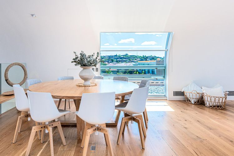 180 Sunset Penthouse IBO/IH7 Luxe