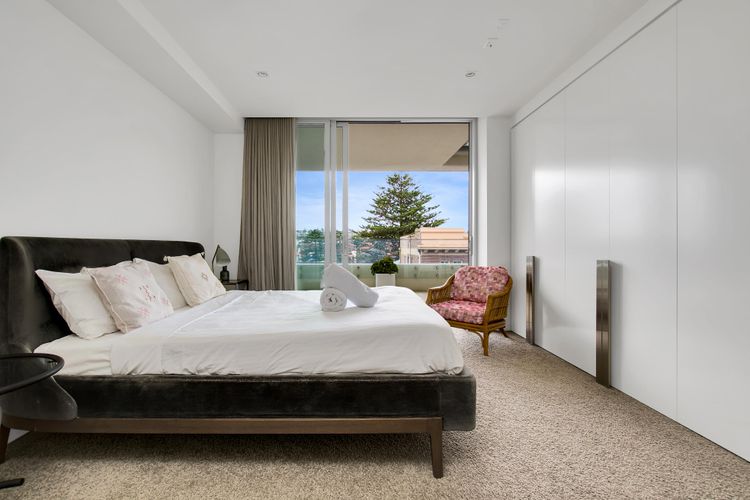 180 Sunset Penthouse IBO/IH7 Luxe