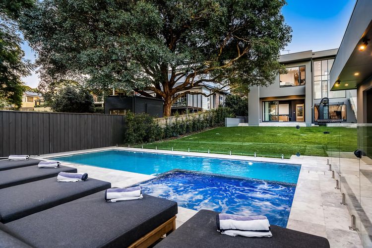 Northbridge House IH